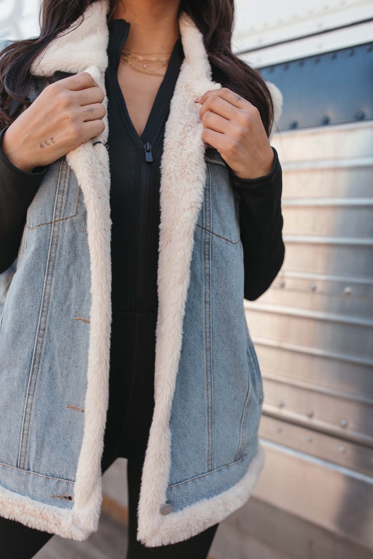 Denim & Faux Fur Vest, alternate, color, Denim