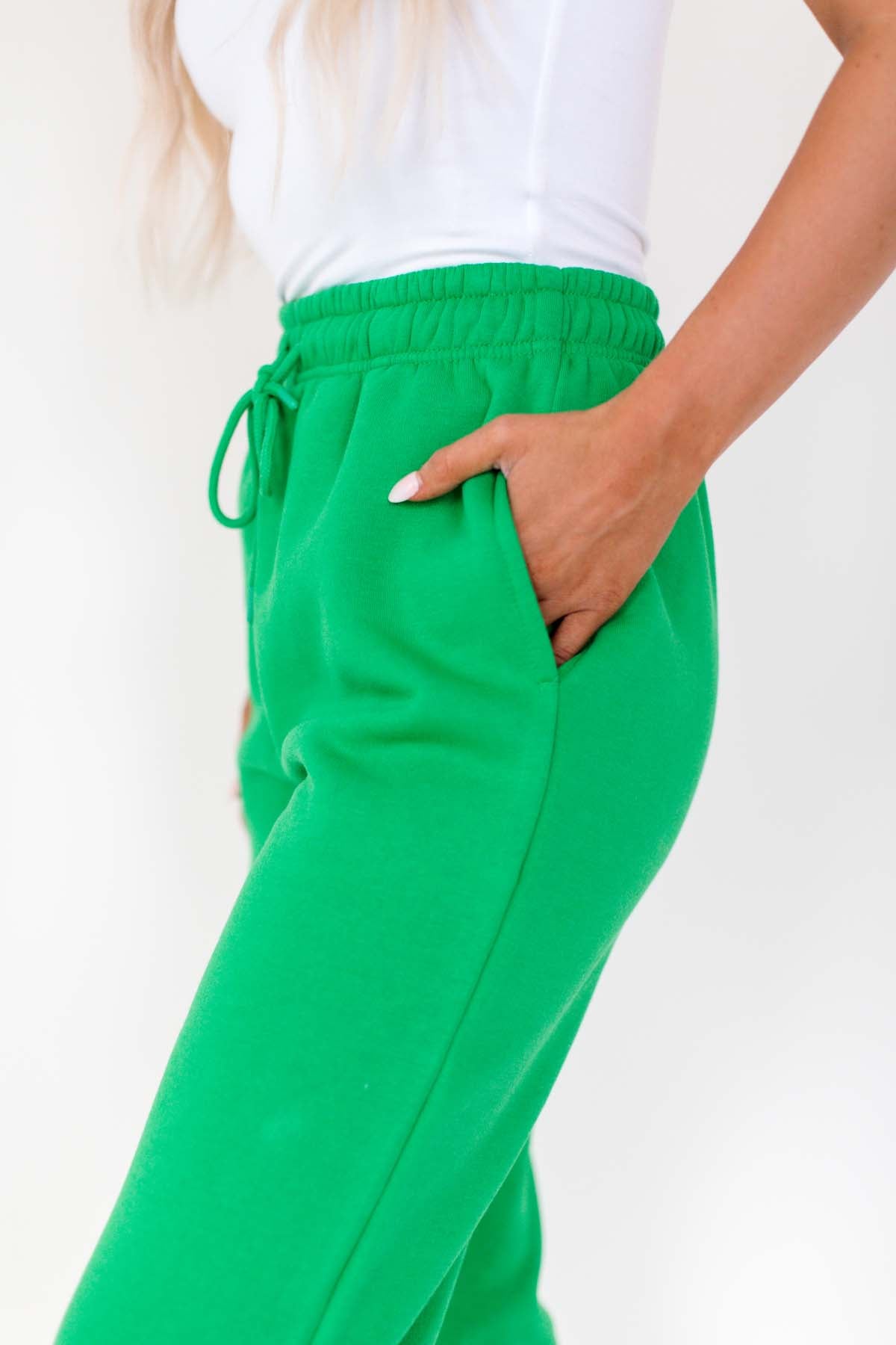 Buy Men Solid Regular Fit Green Jogger Pants Online - 776531 | Allen Solly