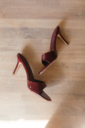 Wine Heels, alternate, color, Wine