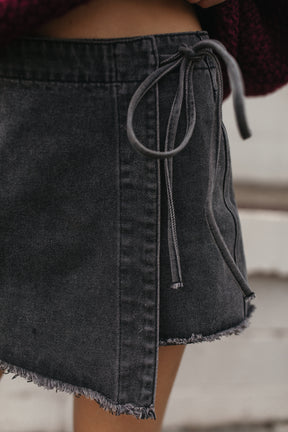 Genevieve Skort, alternate, color, Washed Black Denim