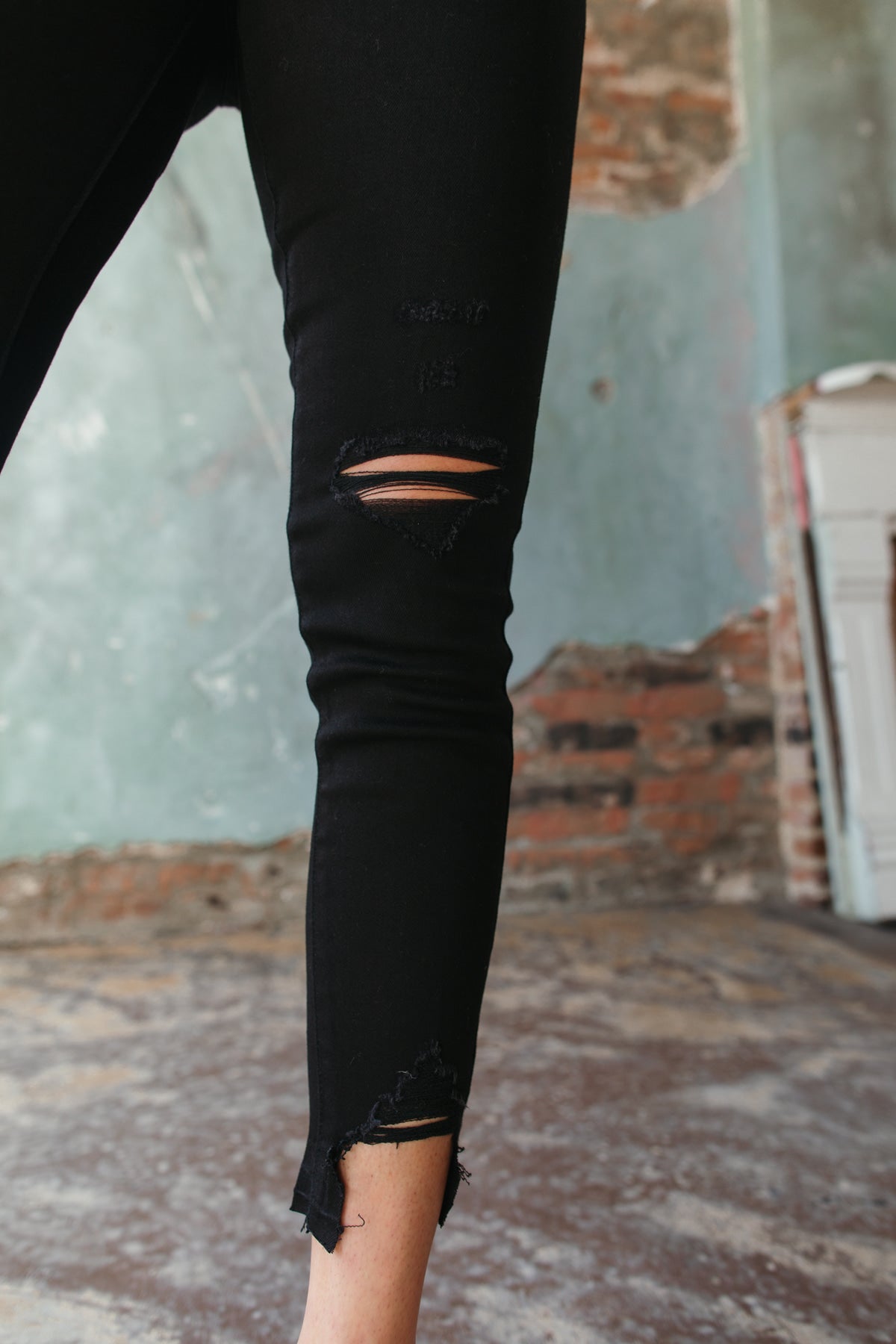Alexa Frayed Ankle Skinny, alternate, color, Black